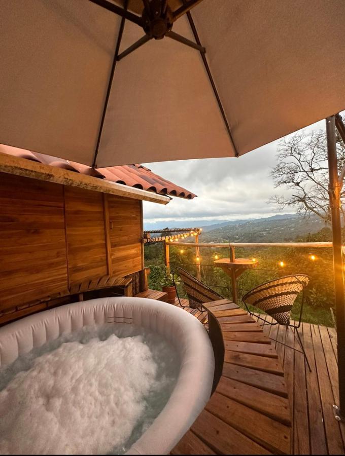 הוילה לה מסה La Julita Glamping מראה חיצוני תמונה